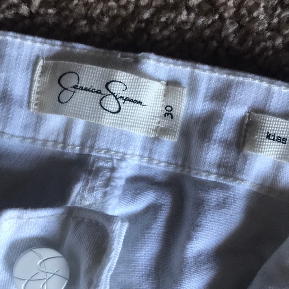 Jessica’s Simpson white jeans